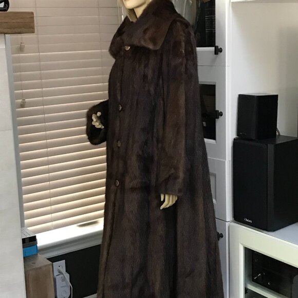 Women 47" Dark Brown Authentic Mink Fur Coat Sz 12-14 Made in Canada VTG - Picture 6 of 9
